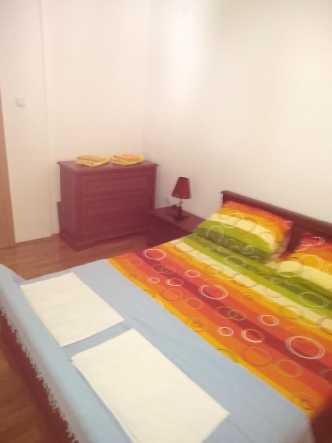 Apartman Ozi Petrovac Dış mekan fotoğraf