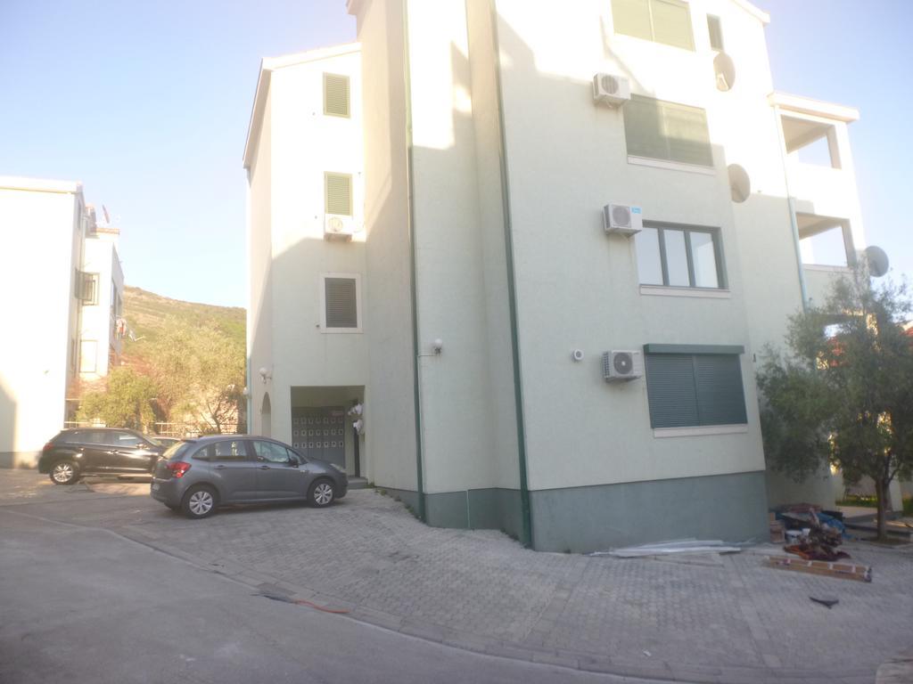 Apartman Ozi Petrovac Dış mekan fotoğraf